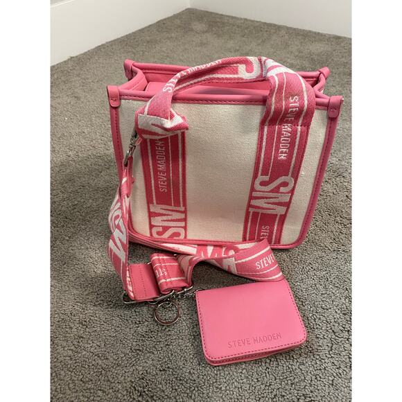 New Steve Madden Shoulder Tote Bag with Matching Wallet - Picture 3 of 4